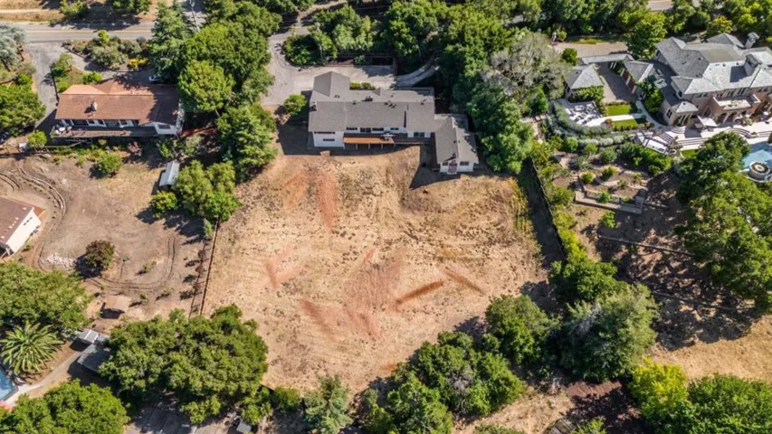 24785 Prospect Avenue, Los Altos Hills, California 94022