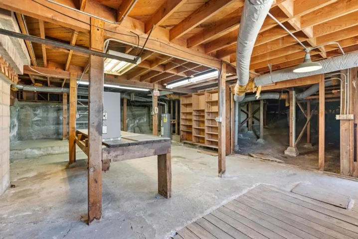 24785 Prospect Avenue, Los Altos Hills, California 94022