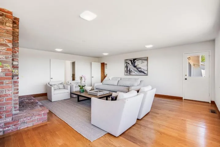 24785 Prospect Avenue, Los Altos Hills, California 94022