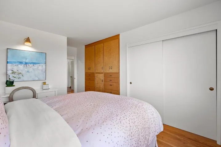 24785 Prospect Avenue, Los Altos Hills, California 94022