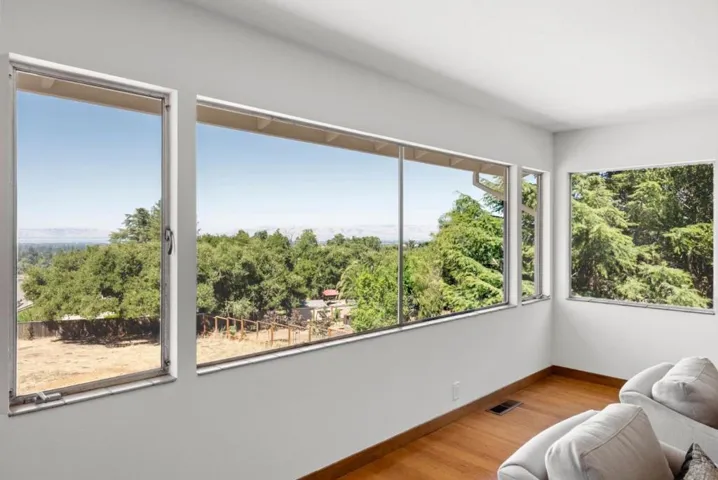 24785 Prospect Avenue, Los Altos Hills, California 94022