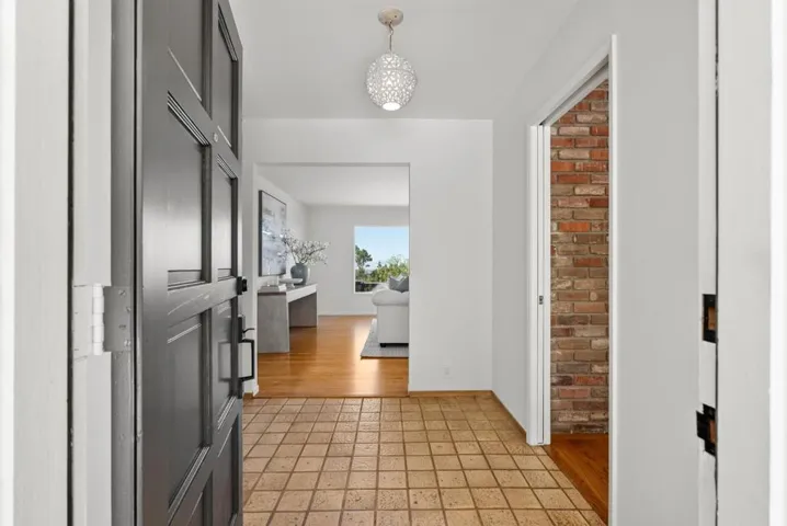24785 Prospect Avenue, Los Altos Hills, California 94022