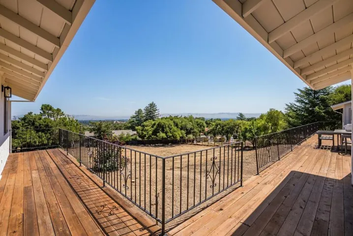 24785 Prospect Avenue, Los Altos Hills, California 94022