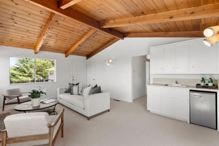 24785 Prospect Avenue, Los Altos Hills, California 94022