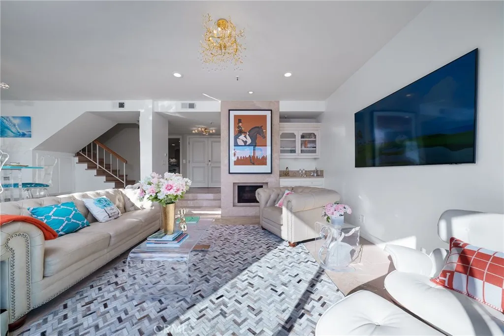 67 Sea Island Drive, Newport Beach, California 92660 home-pic-3