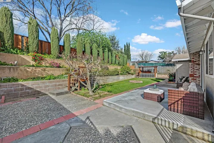 2704 Briarwood Dr, Livermore, California 94551