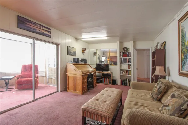 Living Area 1.