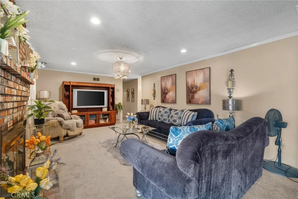 327 Flaxton Street, Pomona, California 91767 home-pic-4