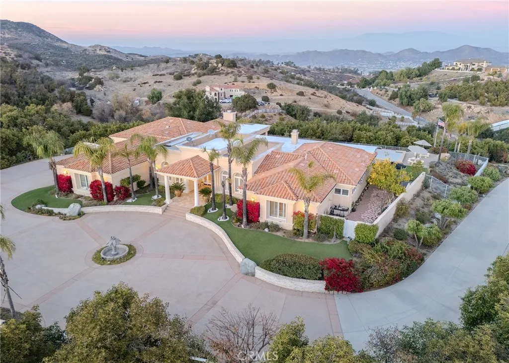 37305 Calle De Lobo, Murrieta, California 92562 home-pic-1