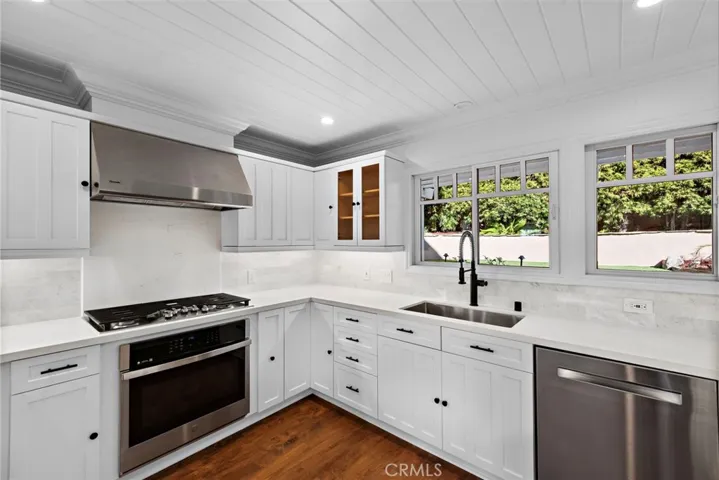 1020 La Mirada Street, Laguna Beach, California 92651