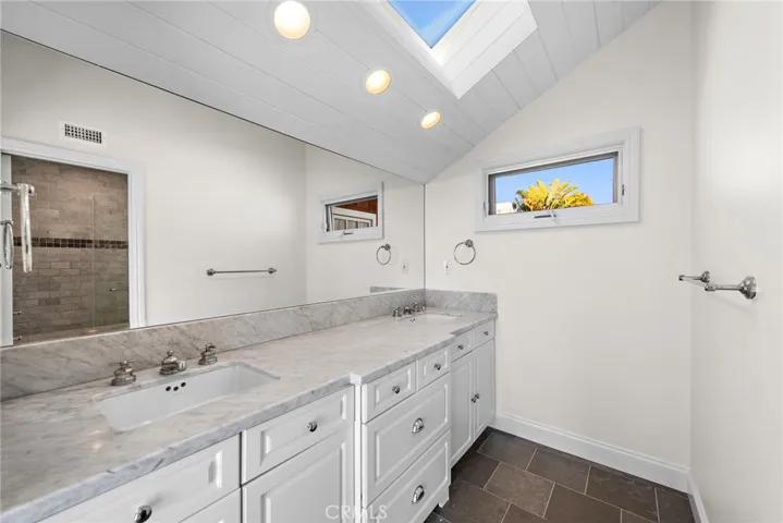 1020 La Mirada Street, Laguna Beach, California 92651
