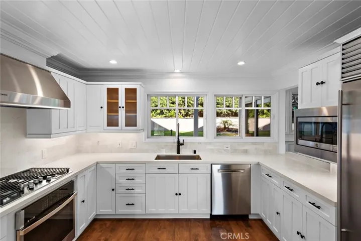 1020 La Mirada Street, Laguna Beach, California 92651