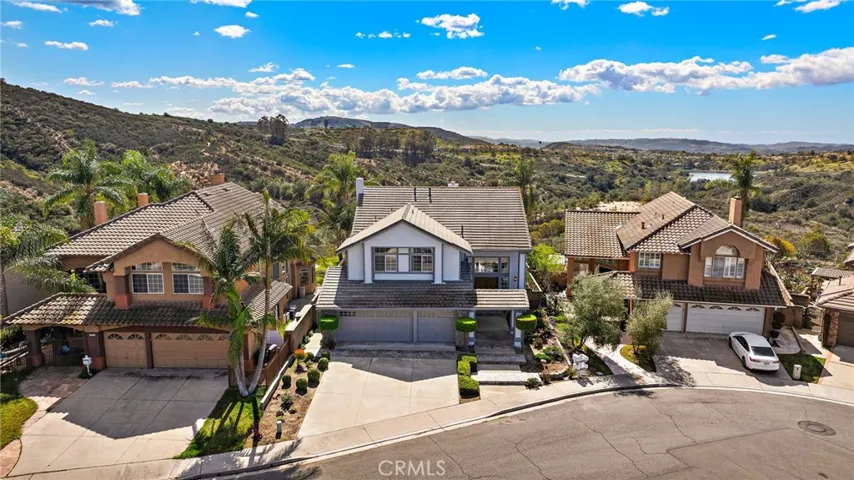 21485 Silvertree Lane, Rancho Santa Margarita, California 92679
