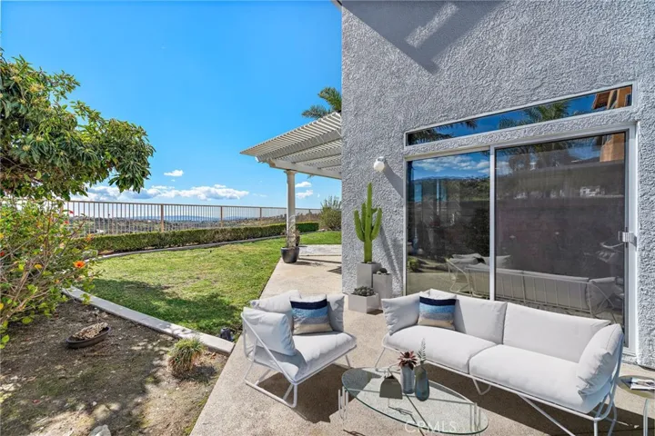 21485 Silvertree Lane, Rancho Santa Margarita, California 92679