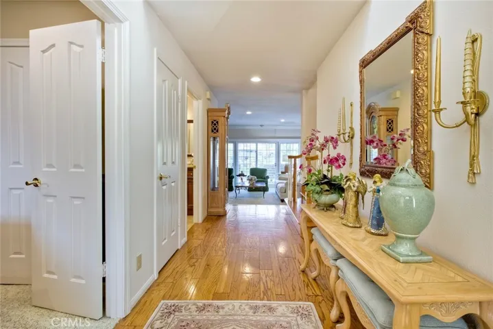 Entrance/foyer