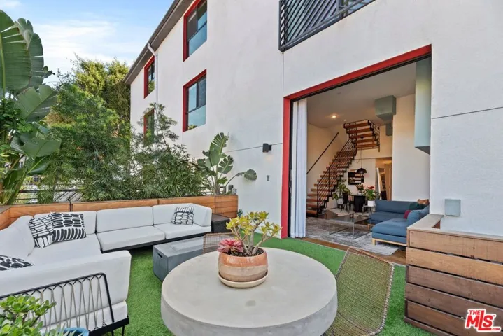 654 N Virgil Avenue 306, Los Angeles, California 90004
