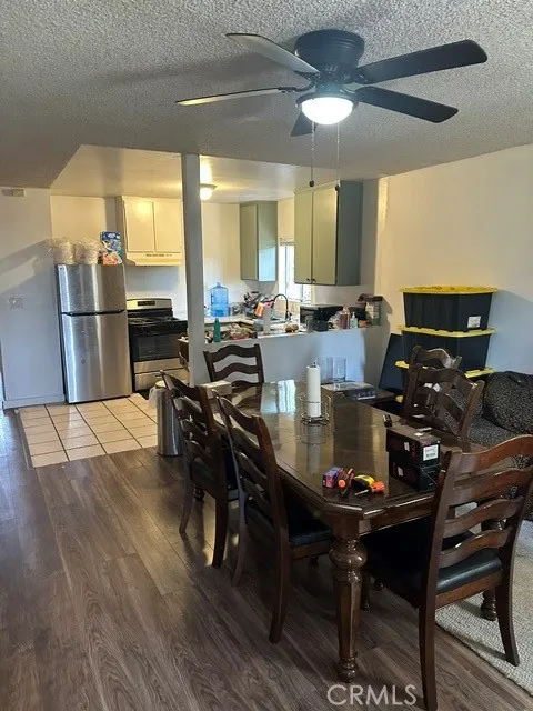 201 W Raymond Street, Compton, California 90220 home-pic-0