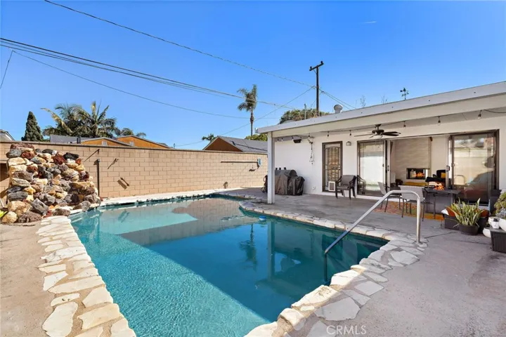 2236 Faust Avenue, Long Beach, California 90815