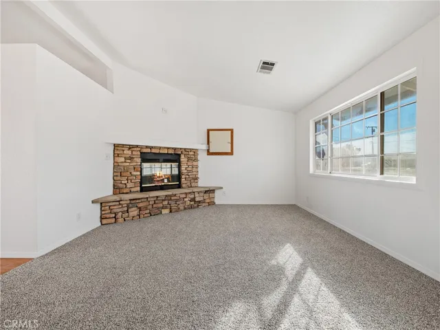 15414 Jasmine Street, Victorville, California 92395