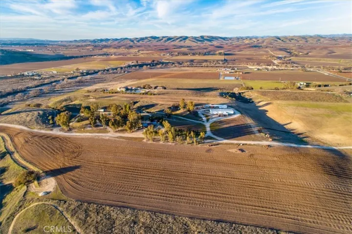 7201 Airport Road, Paso Robles, California 93446