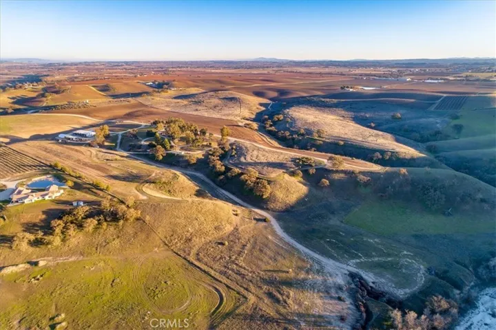 7201 Airport Road, Paso Robles, California 93446