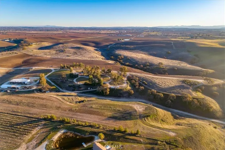 7201 Airport Road, Paso Robles, California 93446