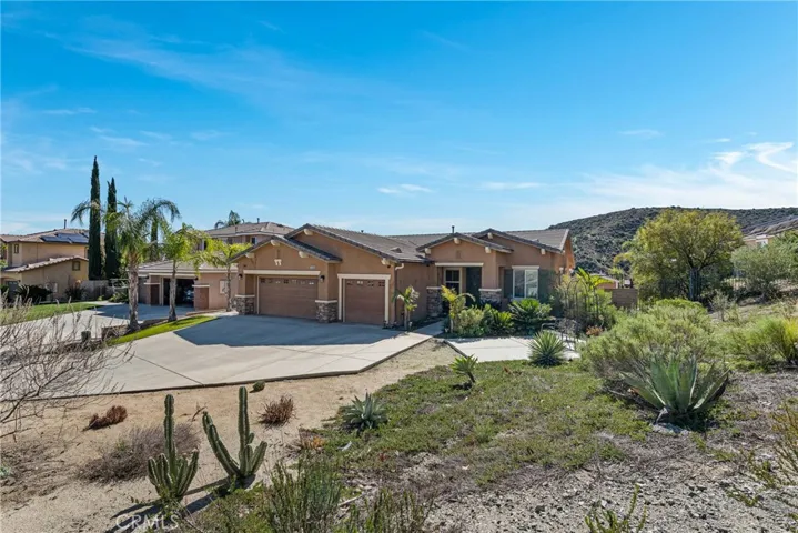 29389 Cascade Court, Lake Elsinore, California 92530