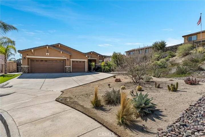 29389 Cascade Court, Lake Elsinore, California 92530
