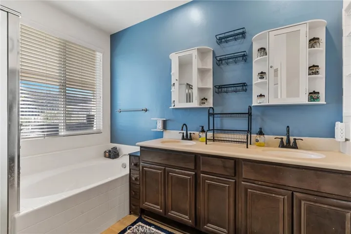 29389 Cascade Court, Lake Elsinore, California 92530
