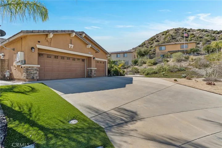 29389 Cascade Court, Lake Elsinore, California 92530