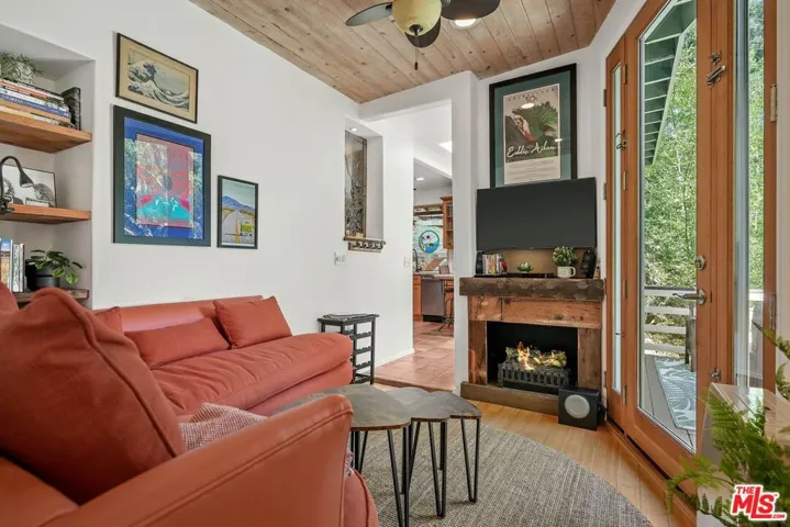 20965 Canyon Trail, Topanga, California 90290