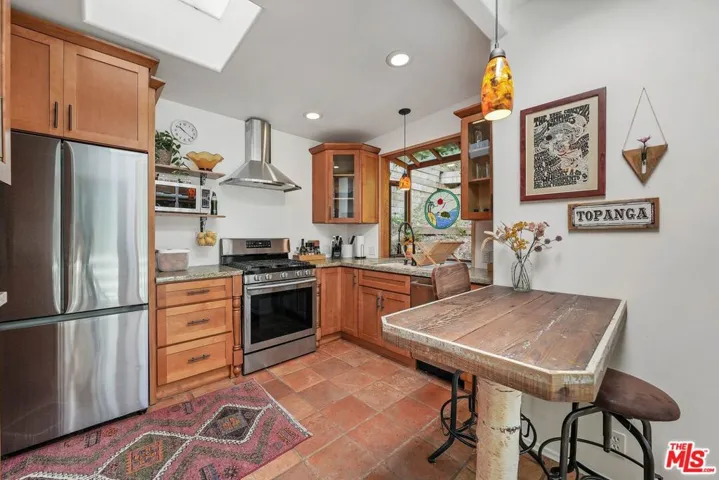 20965 Canyon Trail, Topanga, California 90290