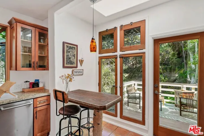 20965 Canyon Trail, Topanga, California 90290