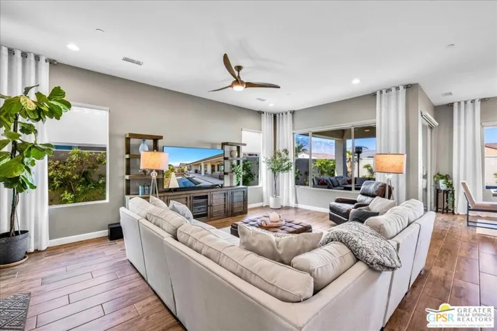 20 Prosecco, Rancho Mirage, California 92270