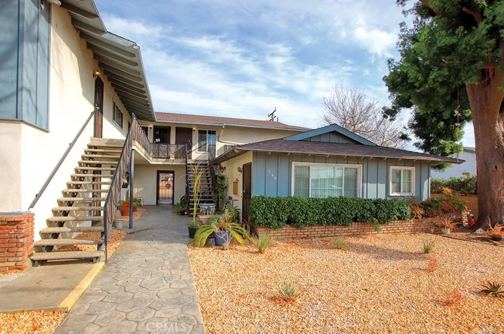 544 S 1st Avenue 3, Covina, California 91723