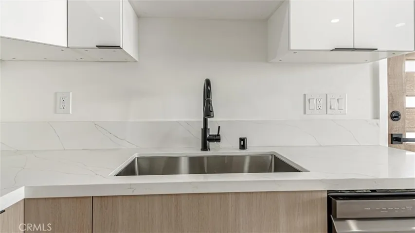 111 E 67th Way, Long Beach, California 90805