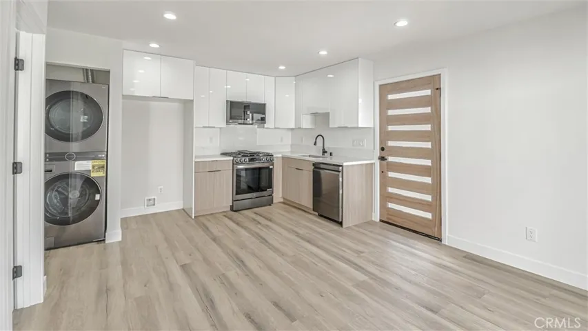 111 E 67th Way, Long Beach, California 90805