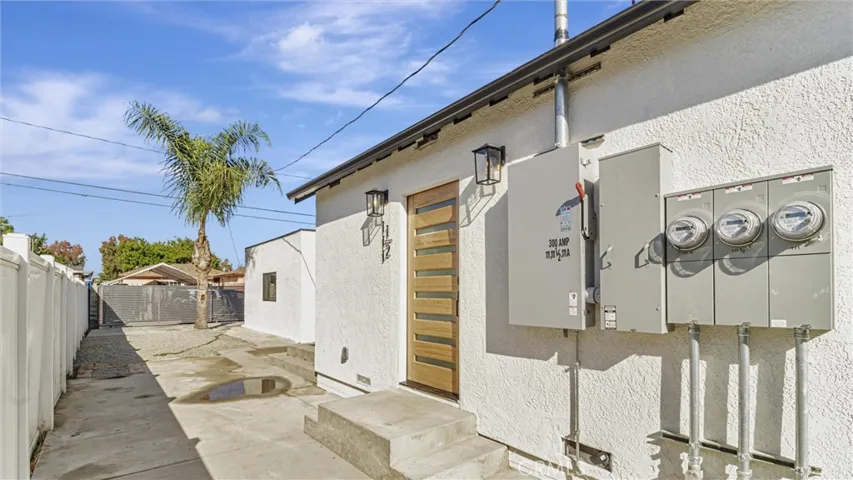 111 E 67th Way, Long Beach, California 90805