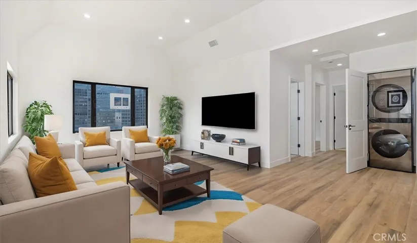 111 E 67th Way, Long Beach, California 90805