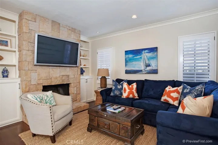 441 Carnation Avenue, Corona Del Mar, California 92625