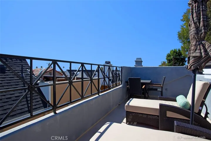 441 Carnation Avenue, Corona Del Mar, California 92625
