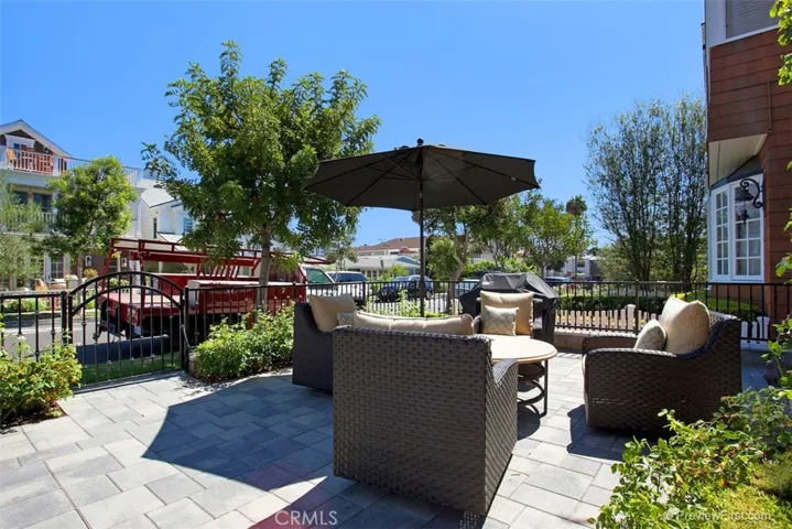 441 Carnation Avenue, Corona Del Mar, California 92625