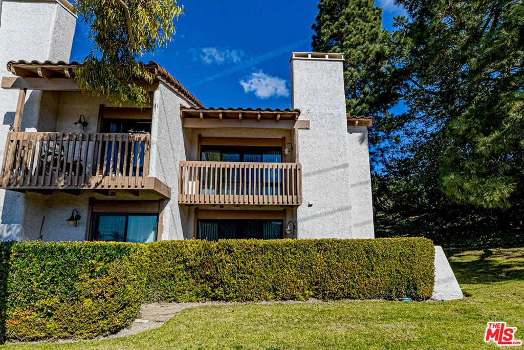 57 Seaview Drive, Rolling Hills Estates, California 90274 home-pic-2