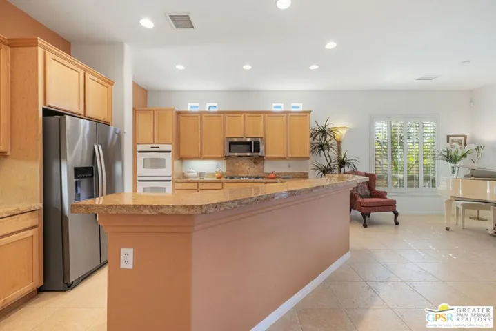 36221 Da Vinci Drive, Cathedral City, California 92234