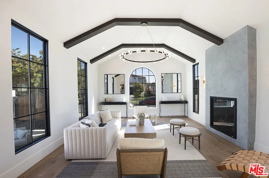 521 N Formosa Avenue, Los Angeles, California 90036 home-pic-4