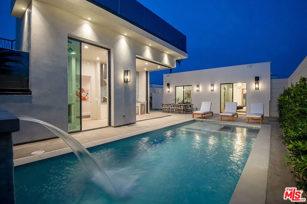 521 N Formosa Avenue, Los Angeles, California 90036 home-pic-25