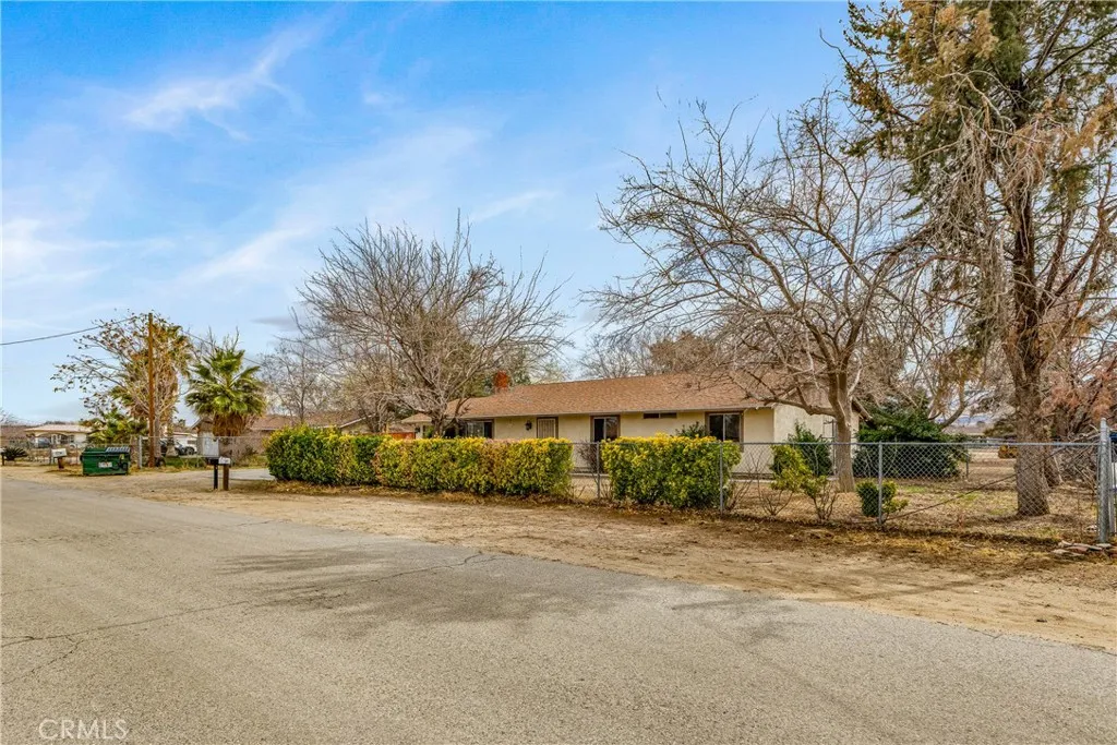 9856 E Avenue S4, Littlerock, California 93543, 4 Bedrooms Bedrooms, ,2 BathroomsBathrooms,Residential,For Sale,Avenue S4,AR25041014