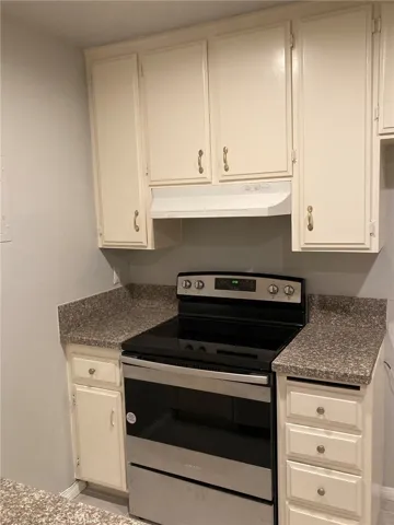 2511 W Sunflower Avenue J2, Santa Ana, California 92704