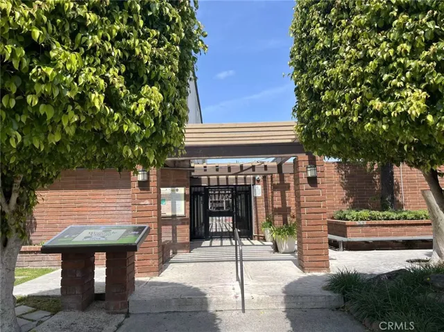 2511 W Sunflower Avenue J2, Santa Ana, California 92704