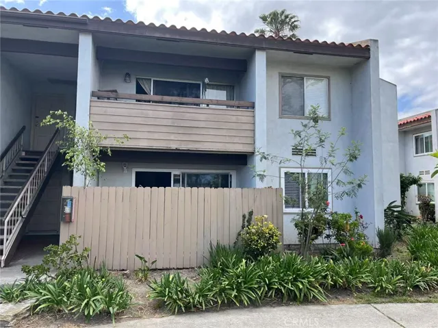 2511 W Sunflower Avenue J2, Santa Ana, California 92704